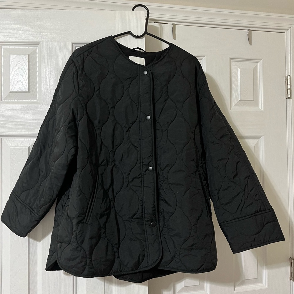 New without tags. Size M H&M spring/autumn jacket. Oversize fit. Black color